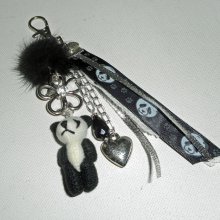 Porta-chaves/jóias de saco Panda com pompom de marta preta e fitas